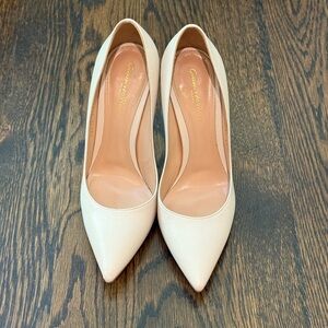 Gianvito Rossi 105 Pumps • Ivory Leather • Size 39 (US 9)